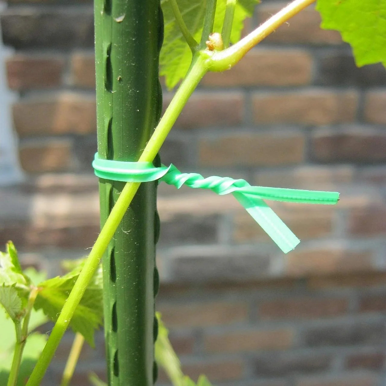 Ecofynd Plastic Twist Tie Wire - Image 7